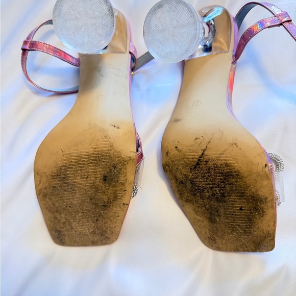 Iridescent Pink Bow Heels | Size 38 (US 7.5-8) - Picture 7 of 9